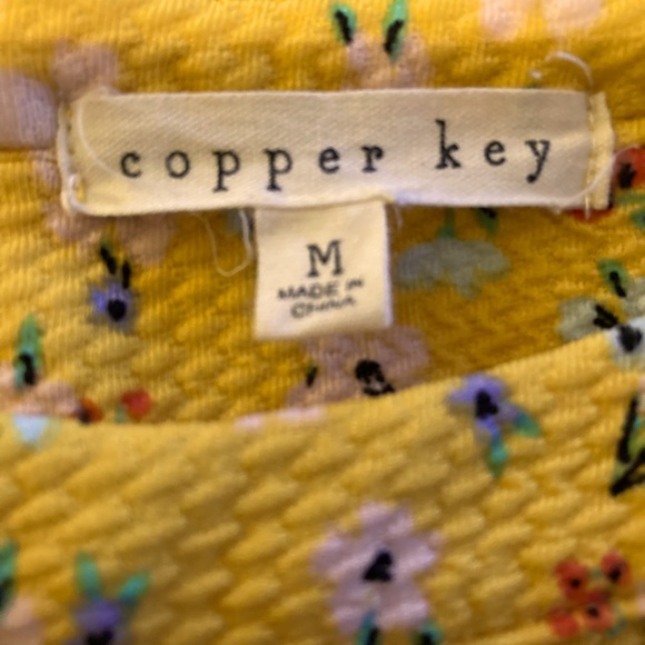 Girls yellow floral above knee dress - Picture 4 of 4